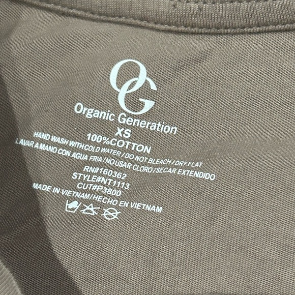 Graphic Tee with Wave and Cherry Blossom Design - Picture 3 of 6